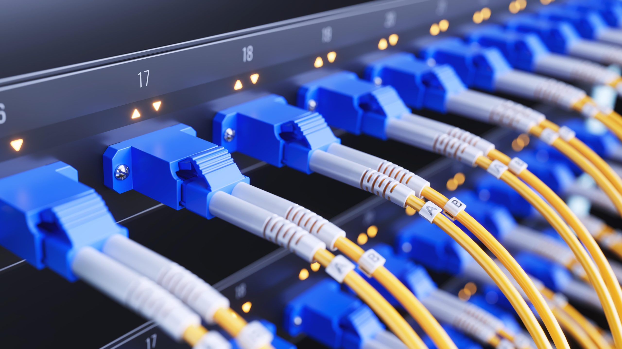 Fibre optic patch cable connectors